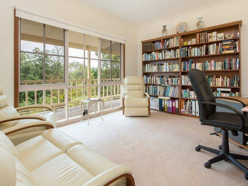 32 Carpenters Lane South, Hastings VIC 3915