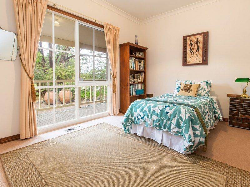 32 Carpenters Lane South, Hastings VIC 3915