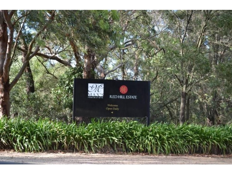 1 Pine Avenue, Red Hill VIC 3937