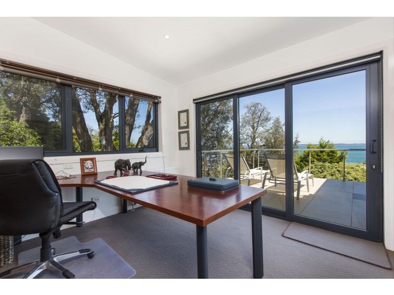 2 Kelburn Court, Somers VIC 3927