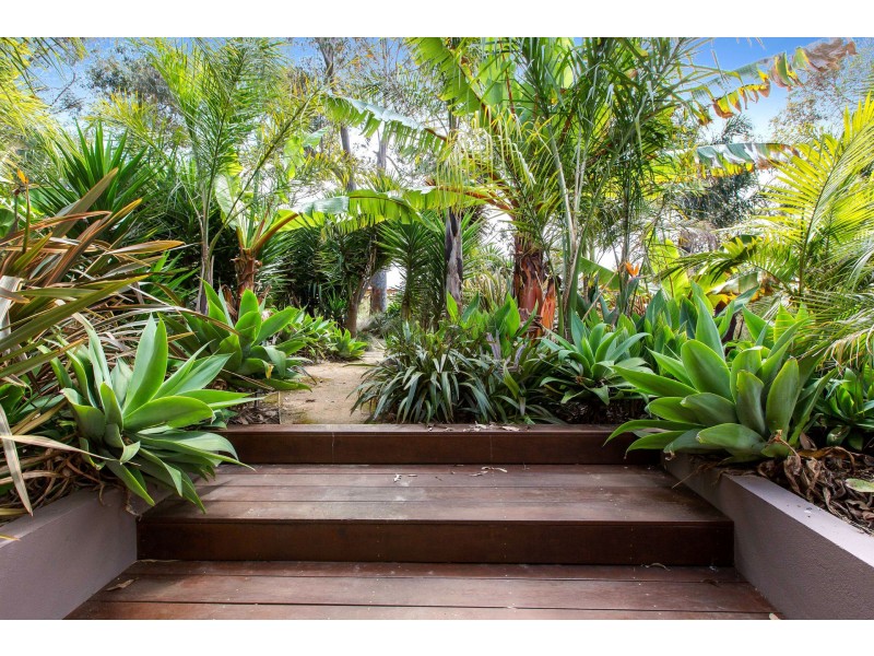 37 Carpenters Lane South, Hastings VIC 3915