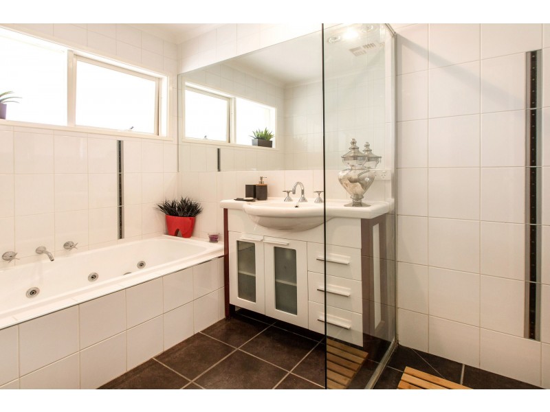 37 Carpenters Lane South, Hastings VIC 3915