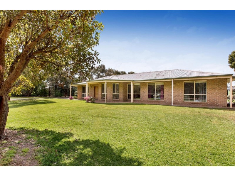 33 Murray Drive, Point Leo VIC 3916