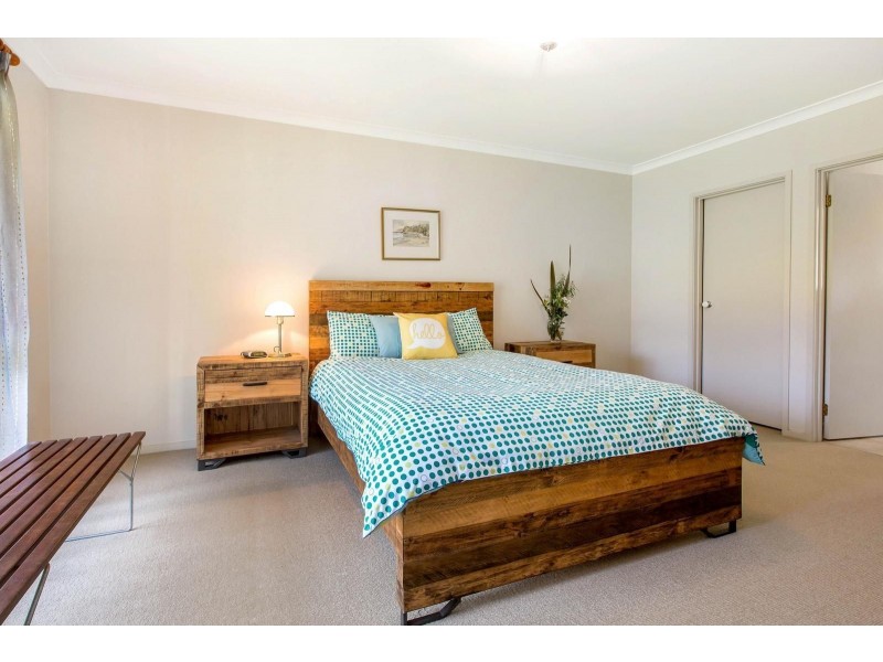33 Murray Drive, Point Leo VIC 3916