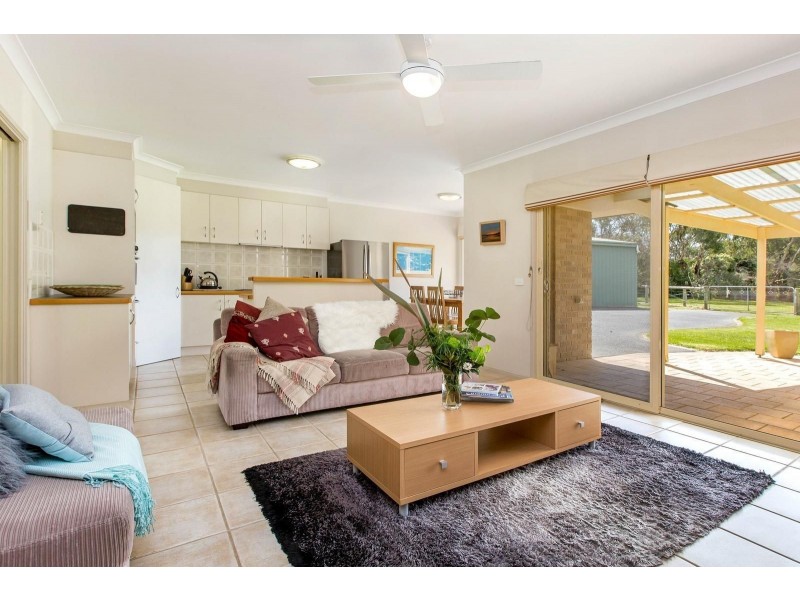 33 Murray Drive, Point Leo VIC 3916