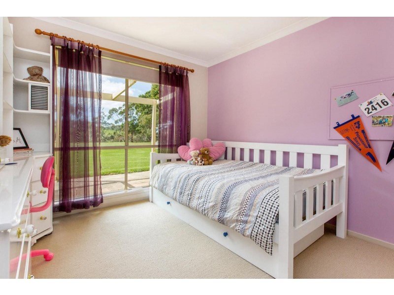 33 Murray Drive, Point Leo VIC 3916