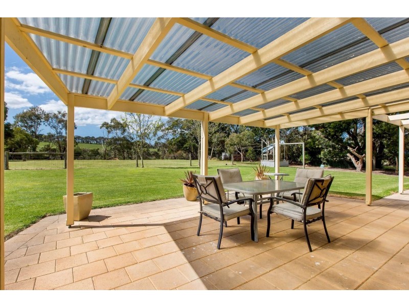 33 Murray Drive, Point Leo VIC 3916