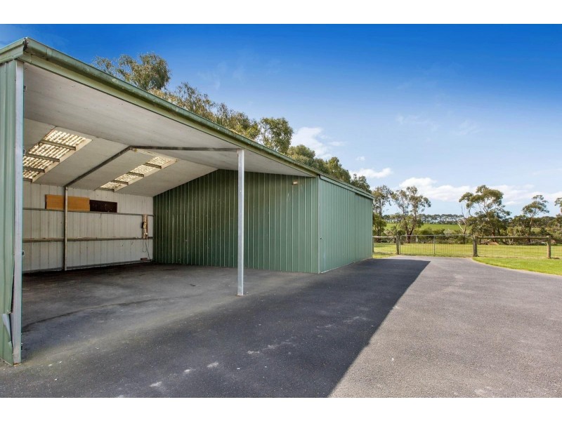 33 Murray Drive, Point Leo VIC 3916