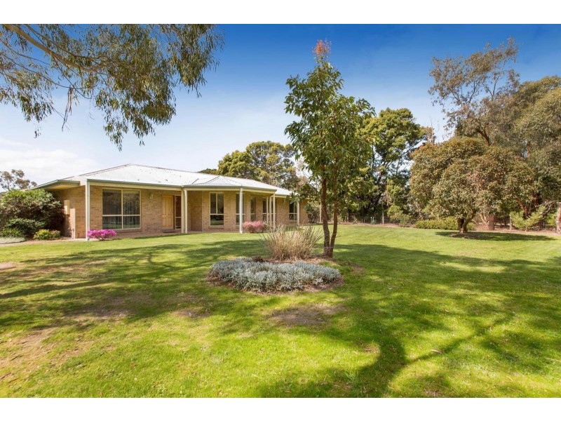 33 Murray Drive, Point Leo VIC 3916