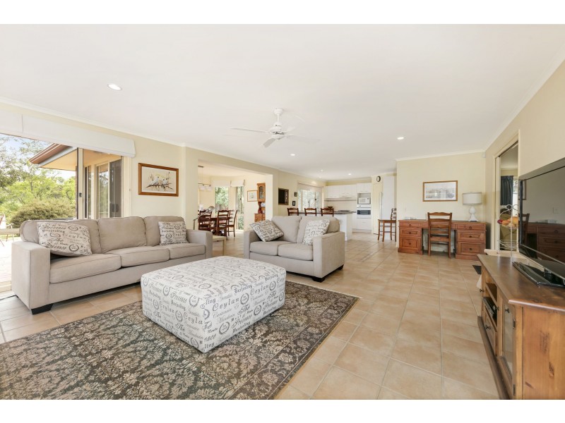 10 Bridge St, Balnarring Beach VIC 3926