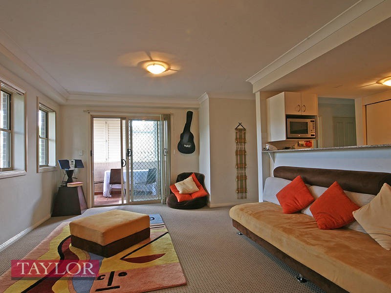 1/15 Governors Way, Oatlands NSW 2117