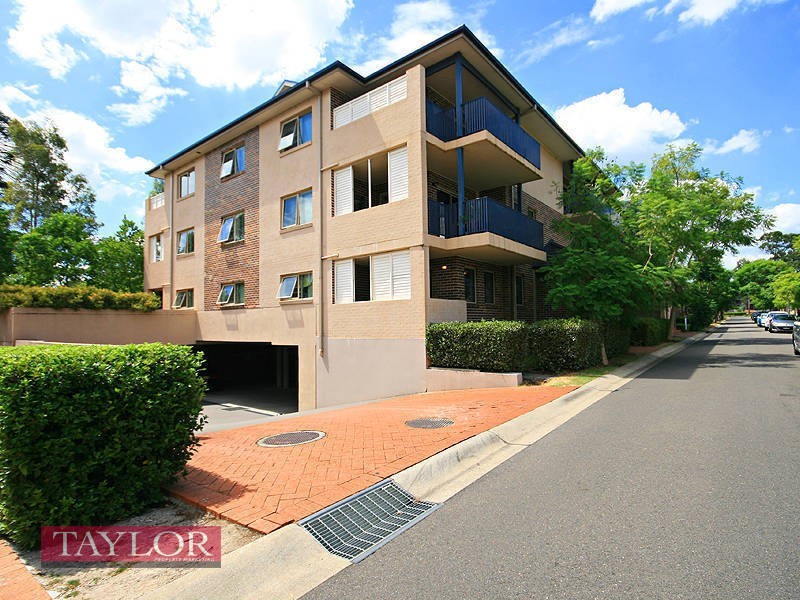 1/15 Governors Way, Oatlands NSW 2117