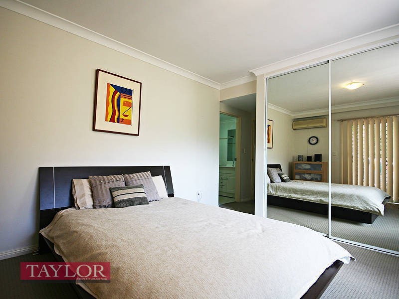 1/15 Governors Way, Oatlands NSW 2117