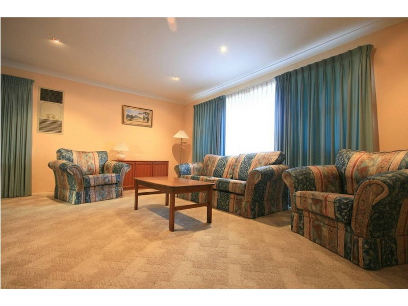 62 Pye Avenue, Northmead NSW 2152