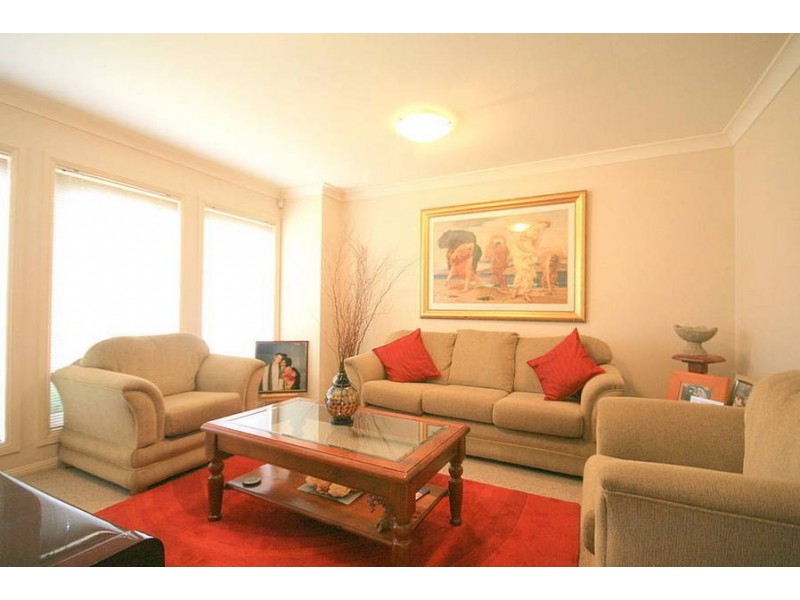 17 Governors Way, Oatlands NSW 2117