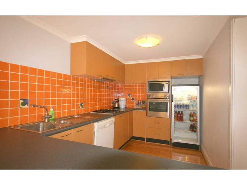 2/40 Strathalbyn Drive, Oatlands NSW 2117