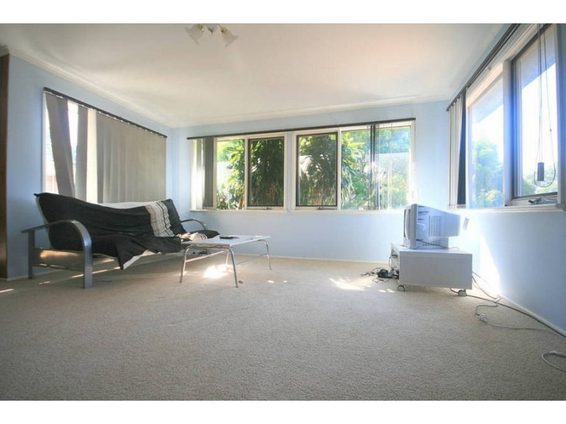 24 Niblick Cres, Oatlands NSW 2117