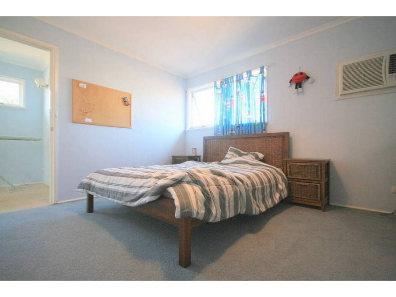 24 Niblick Cres, Oatlands NSW 2117