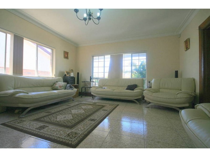 27 Normac Road, Girraween NSW 2145