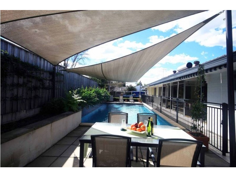 2 Quentin Place, Oatlands NSW 2117