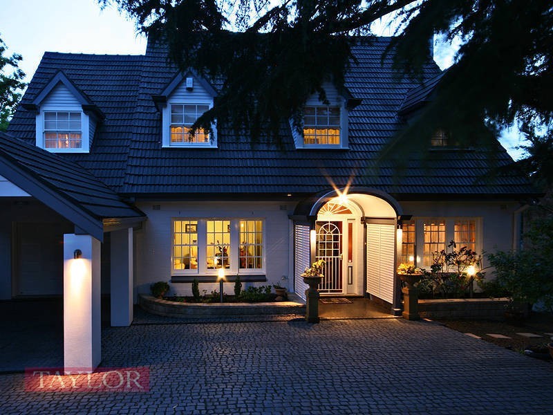 12 Lind Avenue, Oatlands NSW 2117