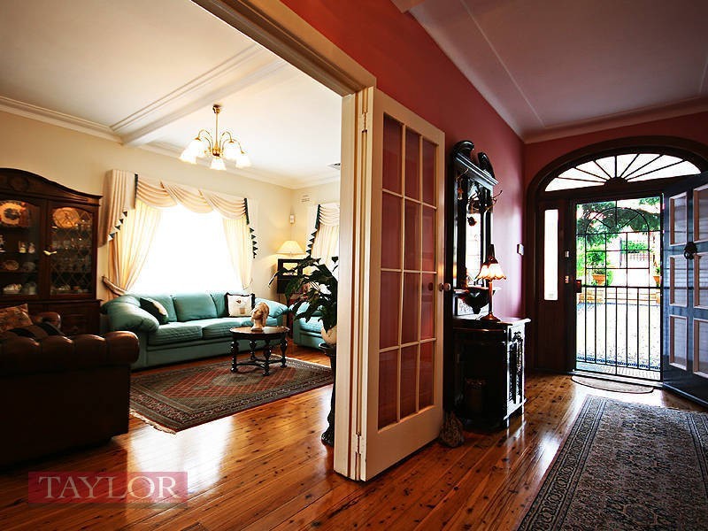 12 Lind Avenue, Oatlands NSW 2117