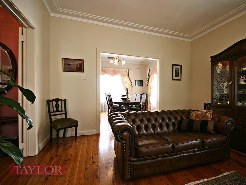 12 Lind Avenue, Oatlands NSW 2117