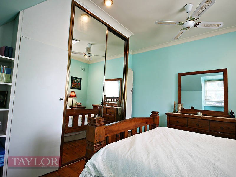 12 Lind Avenue, Oatlands NSW 2117