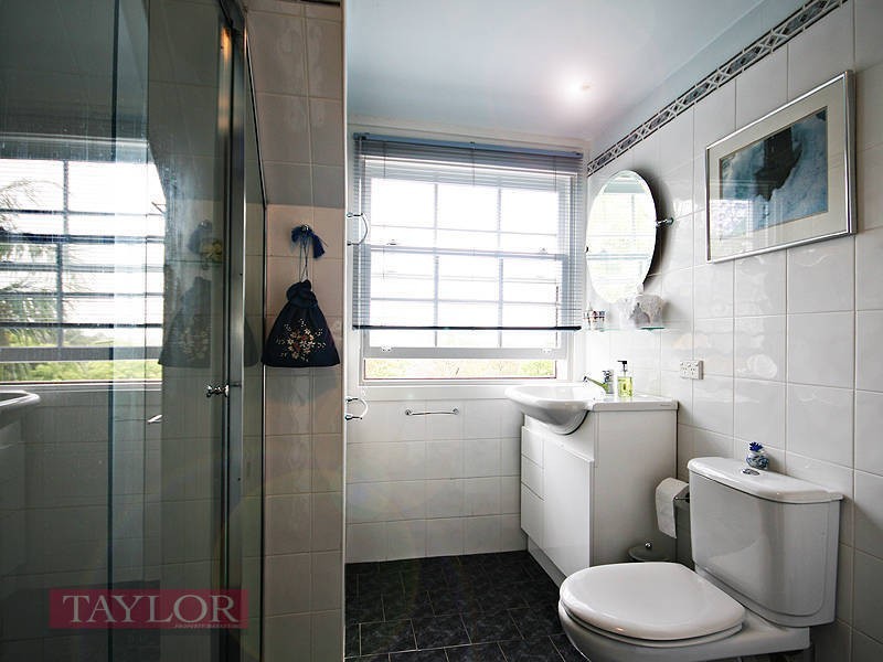 12 Lind Avenue, Oatlands NSW 2117