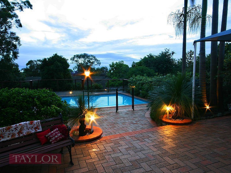 12 Lind Avenue, Oatlands NSW 2117