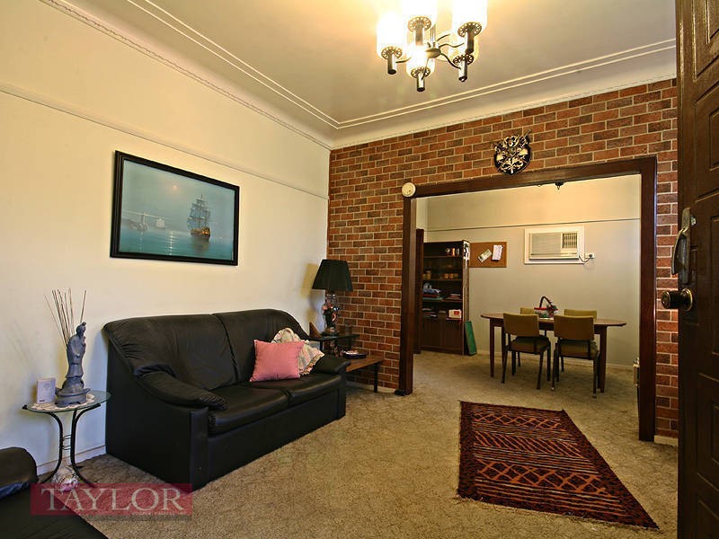 17 Alanas Avenue, Oatlands NSW 2117