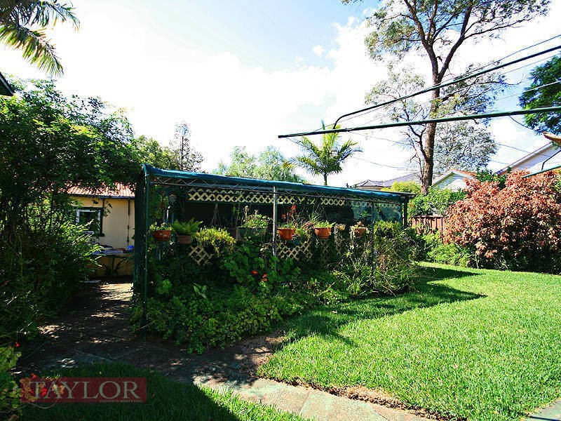 17 Alanas Avenue, Oatlands NSW 2117