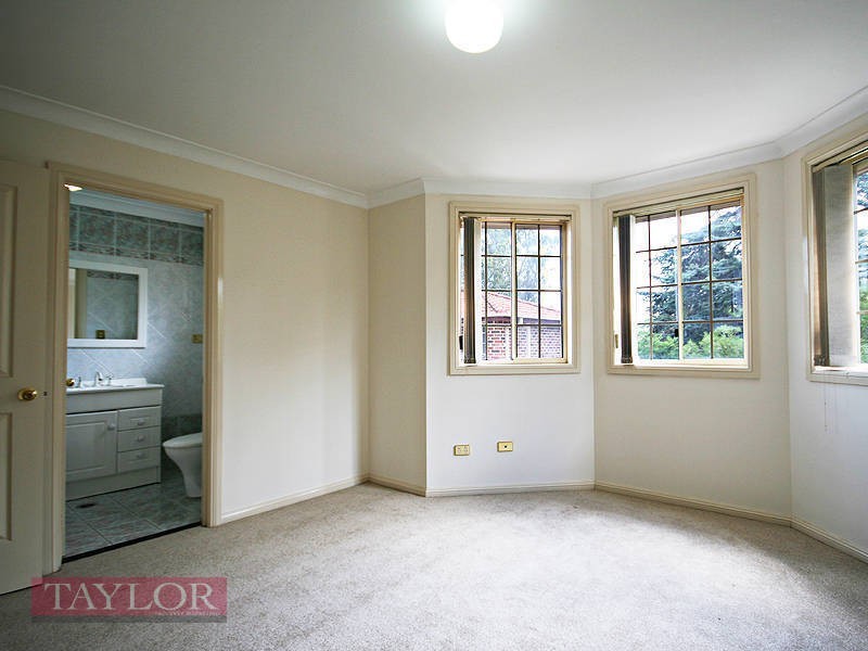 8/11 Wyoming Avenue, Oatlands NSW 2117
