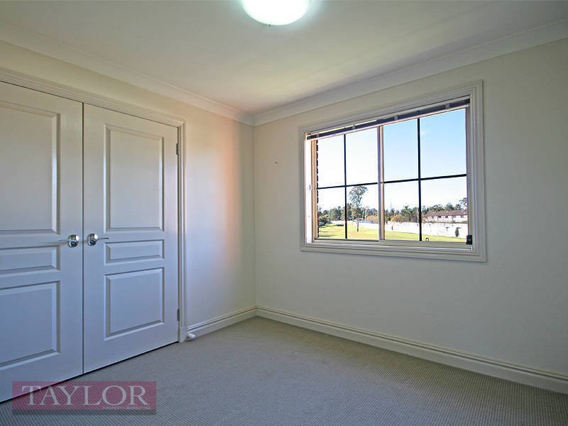 1/6 Blossom Place, Quakers Hill NSW 2763