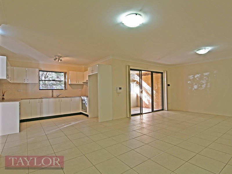 1/35-43 Penelope Lucas Lane, Rosehill NSW 2142