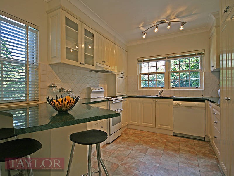 2 Acacia Court, Oatlands NSW 2117