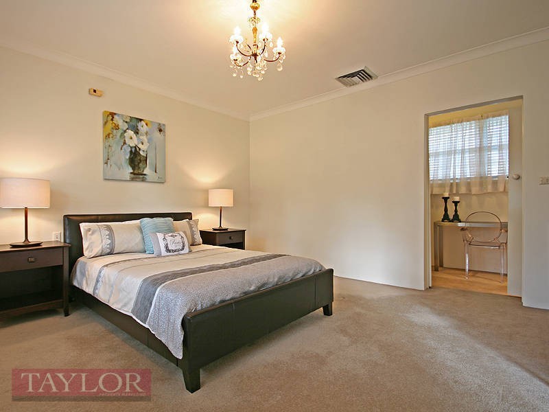 2 Acacia Court, Oatlands NSW 2117