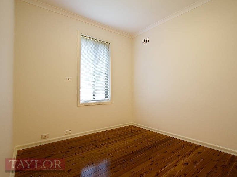 16 Gladys Crescent, Seven Hills NSW 2147