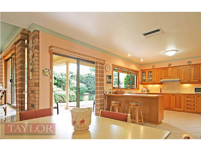 8 Regency Court, Oatlands NSW 2117