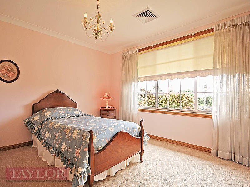 8 Regency Court, Oatlands NSW 2117