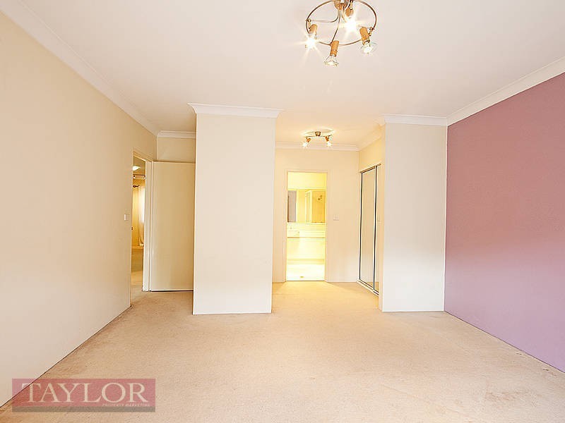 84/40 Strathalbyn Drive, Oatlands NSW 2117