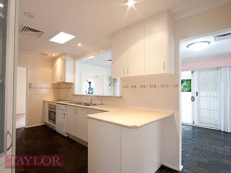 11 Snowdon Avenue, Carlingford NSW 2118