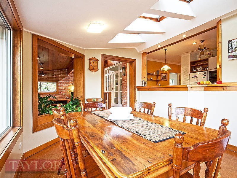 8 Lind Avenue, Oatlands NSW 2117