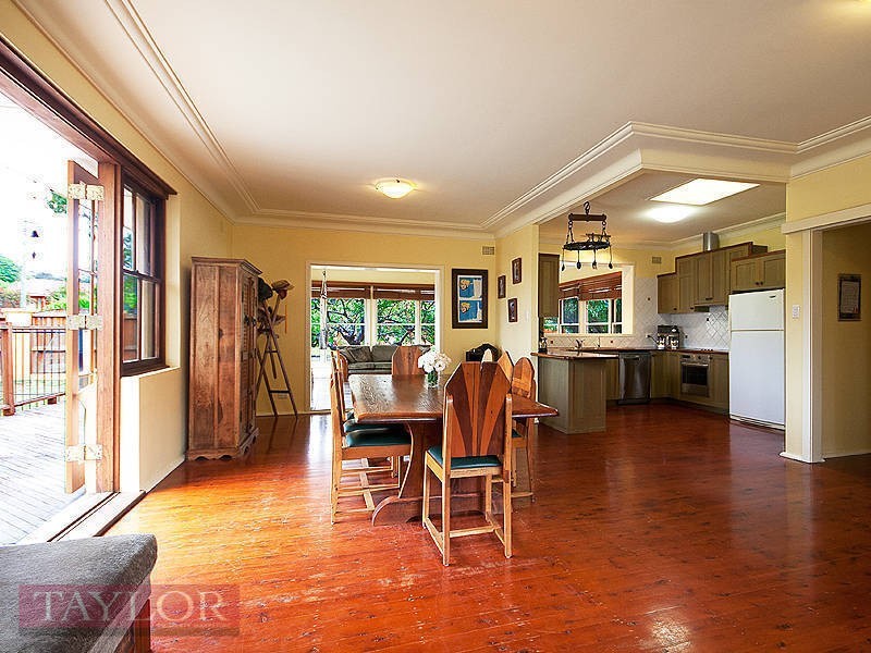 27 Oatlands Crescent, Oatlands NSW 2117