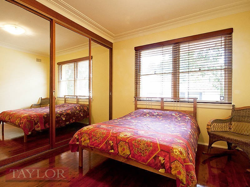 27 Oatlands Crescent, Oatlands NSW 2117
