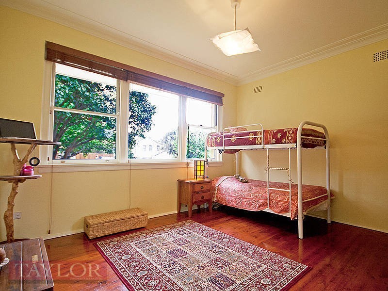 27 Oatlands Crescent, Oatlands NSW 2117