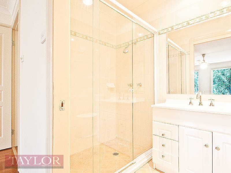 10 Governors Way, Oatlands NSW 2117