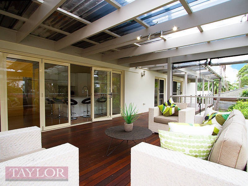 6 Alanas Avenue, Oatlands NSW 2117