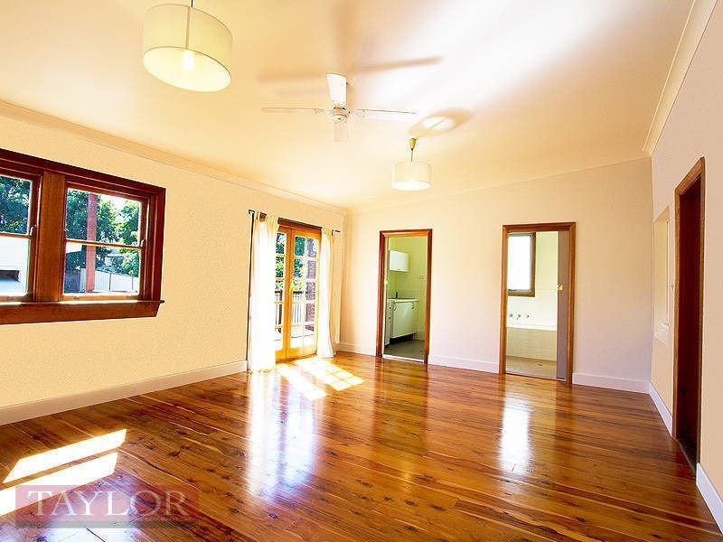 9 Moree Avenue, Westmead NSW 2145