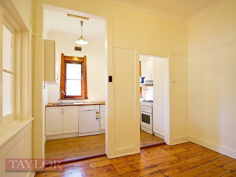 9 Moree Avenue, Westmead NSW 2145